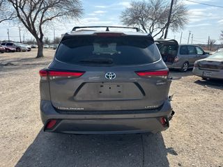 2022 Toyota Highlander Hybrid Limited - Exterior Rear Center Image